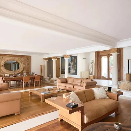 Frona Saint-Tropez